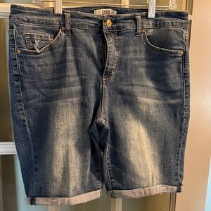 Vintage America Blue Boho Bermuda Shorts Size 12/31